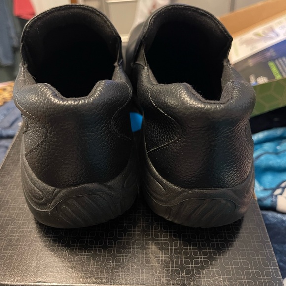 Nurse mates slip resistant shoes - Picture 3 of 3